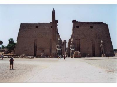 Luxor2 4